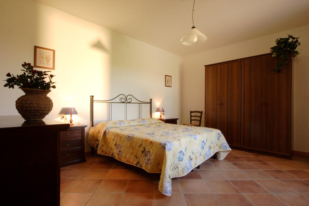 Agriturismo Quattro Pini Castagneto Carducci Szoba fotó
